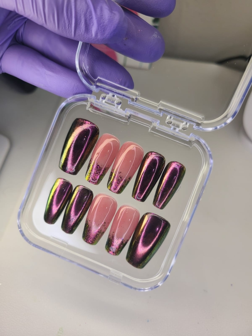 Press-On Nails Set( MEDIUM) - Iridescent Purple & Pink